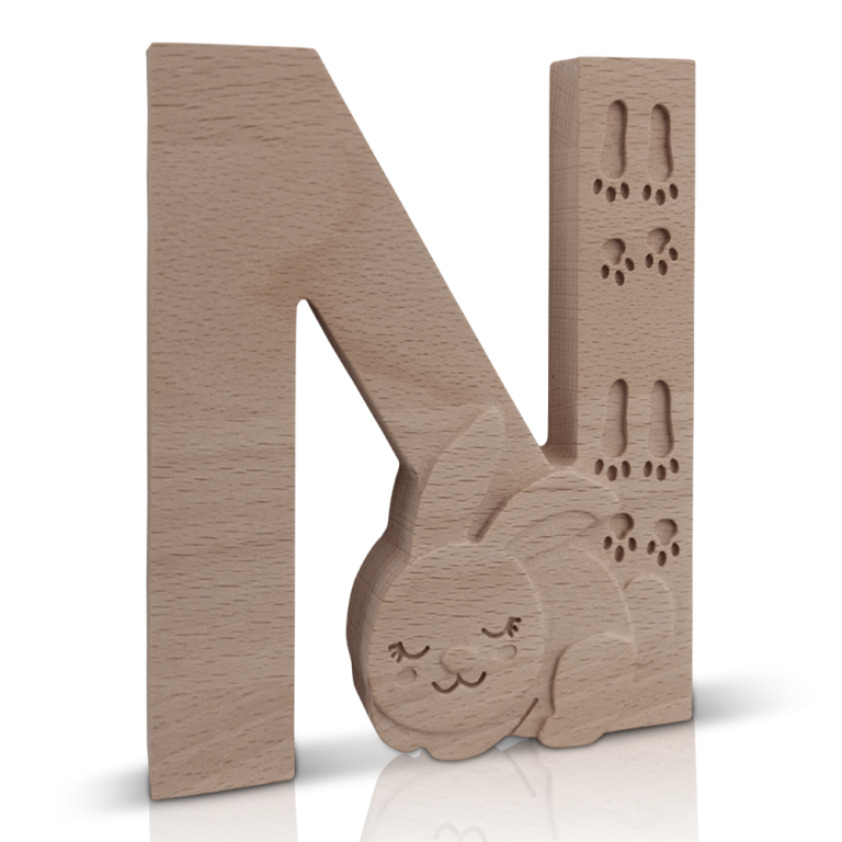 Houten letter N met een konijntje